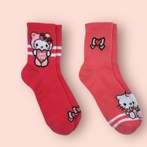 NWT Hello Kitty Exclusive Valentines Day Socks